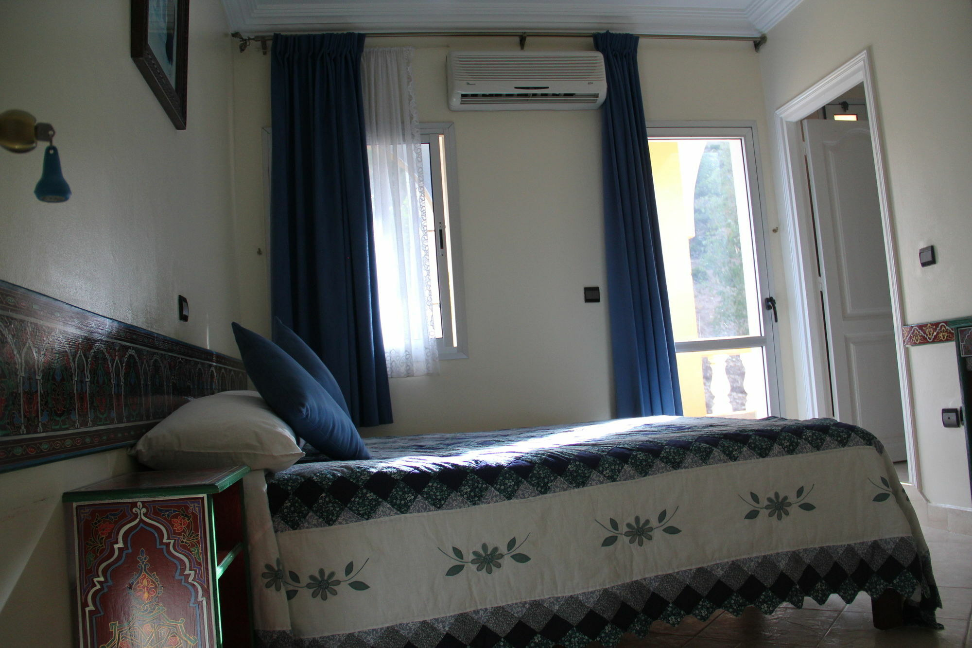 Hotel Tarek Chefchaouen Exterior photo
